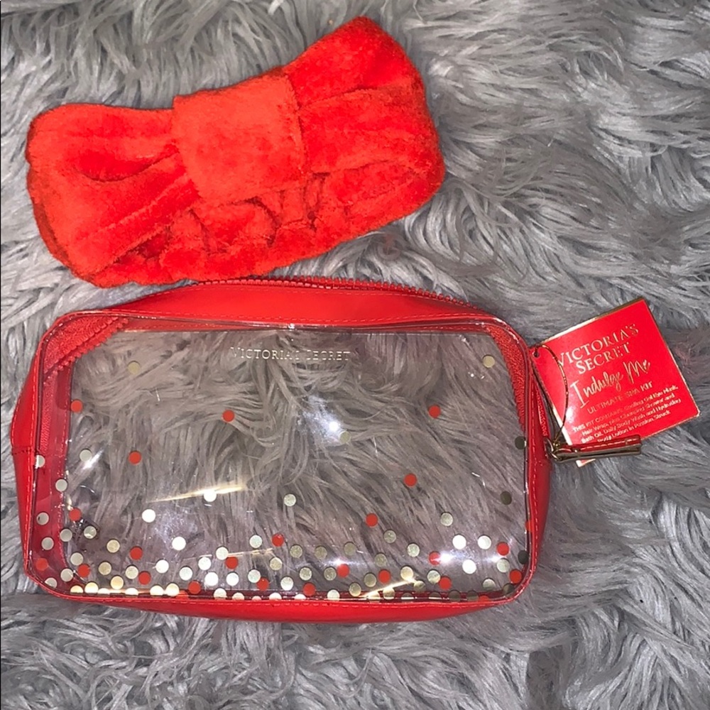 Makeup/toiletry bag & hair wrap (NEW)